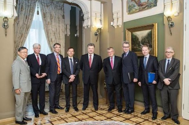 Послы стран G7 встретились с Порошенко, чтоб поддержать Украину
