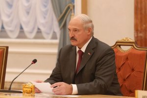 Лукашенко пообіцяв докласти всі зусилля, щоб зупинити війну в Україні
