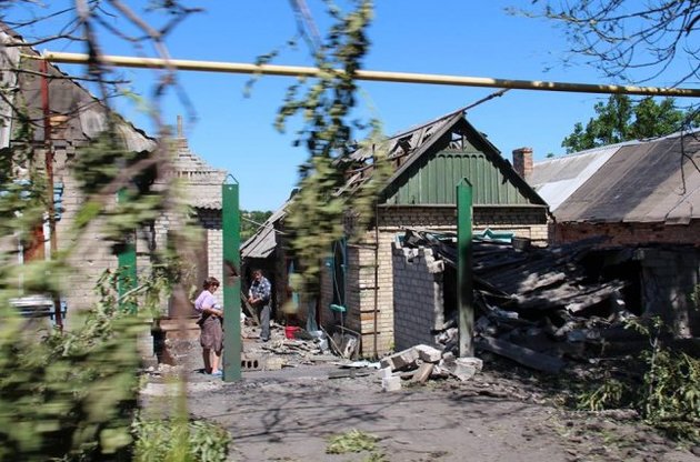 В районі Мар'їнки зруйновано більше тисячі будинків