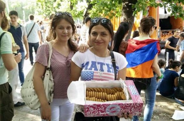 Протесты в Ереване не утихают уже пятый день