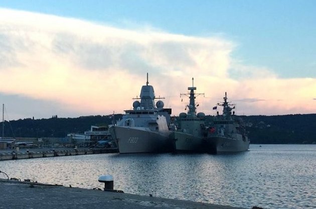 Корабли НАТО начали учения в Черном море