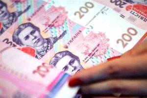 Официальный курс гривни укрепился до 21,84 грн/доллар
