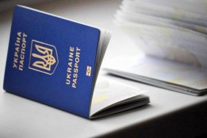 С начала года украинцы получили 500 тысяч биометрических загранпаспортов