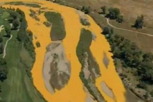 Река в Колорадо окрасилась в ярко-желтый цвет после выброса отходов