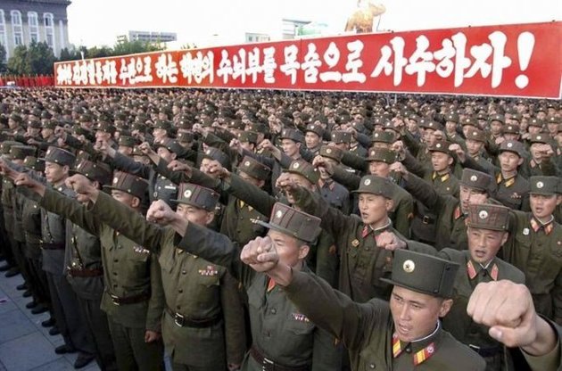 Солдаты КНДР использовали на военных учениях в качестве мишени портрет президента Южной Кореи