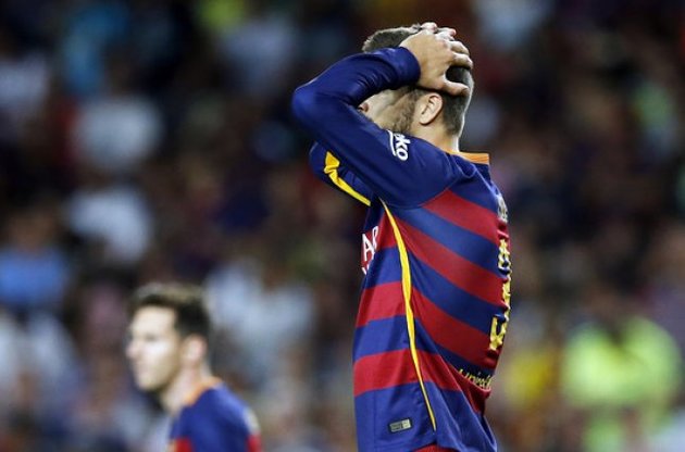 Защитник "Барселоны" получил четыре матча дисквалификации за то, что оскорбил мать арбитра