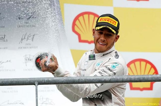 Формула-1: Хэмилтон выиграл в шестой раз в сезоне
