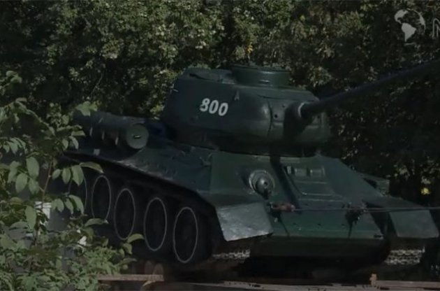 В Молдове демонтируют танки Т-34 и отправляют в музей советской оккупации