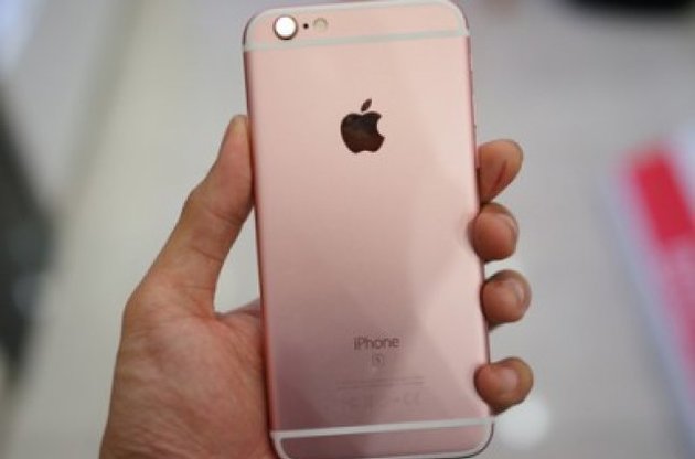 Apple сообщает о рекордных продажах iPhone 6s и iPhone 6s Plus в первые выходные