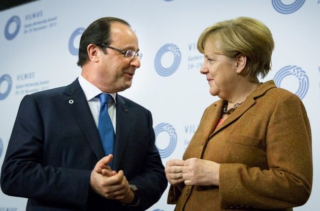 Олланд похвалил Францию и Германию за эффективную роль в давлении на сепаратистов и РФ