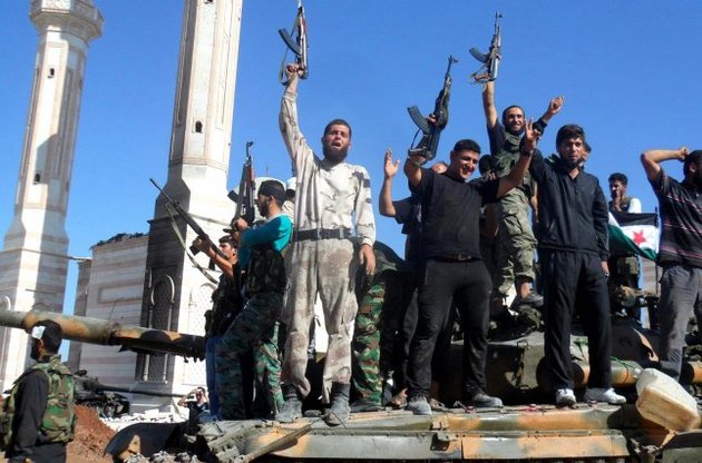 Сирийские повстанцы просят Запад предоставить им зенитные комплексы
