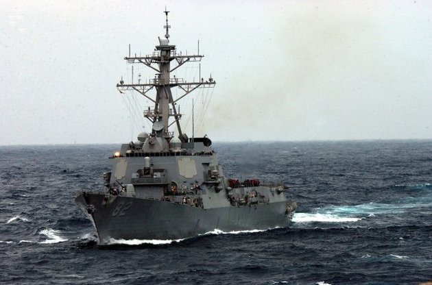 США відправили есмінець до штучних островів КНР у Південно-Китайському морі