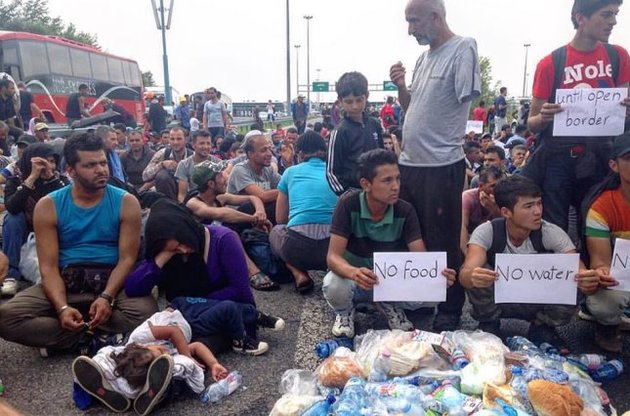 Греция предупредила Европу о новых 300 тысячах беженцев
