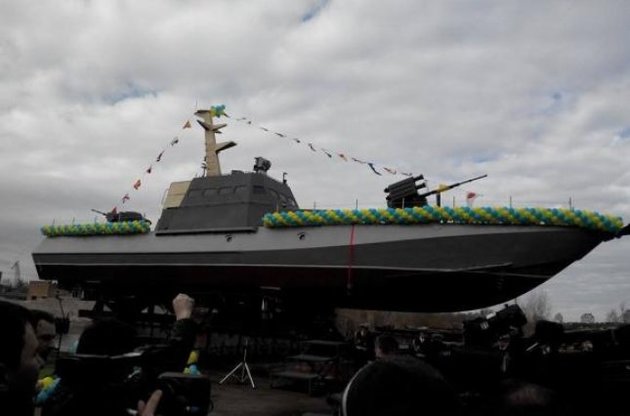 В Киеве на воду спустили новый бронекатер ВМС Украины