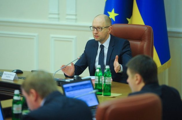 Яценюк сравнил украинские реформы с польскими
