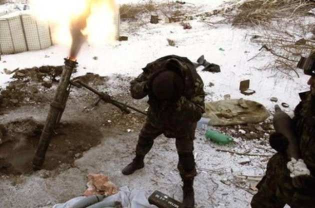 Боевики обстреляли поселок под Мариуполем из крупнокалиберных минометов