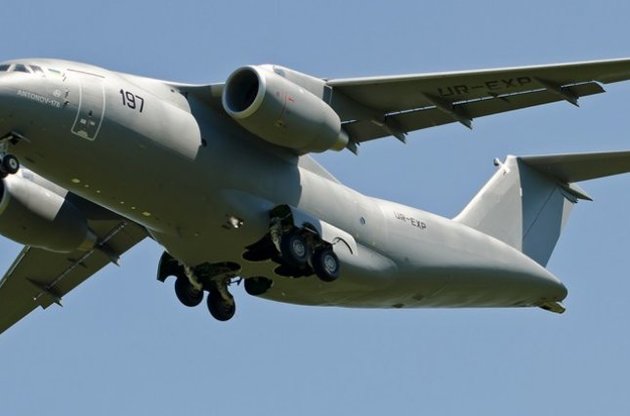 Україна представить нові літаки на виставці зброї в Індії