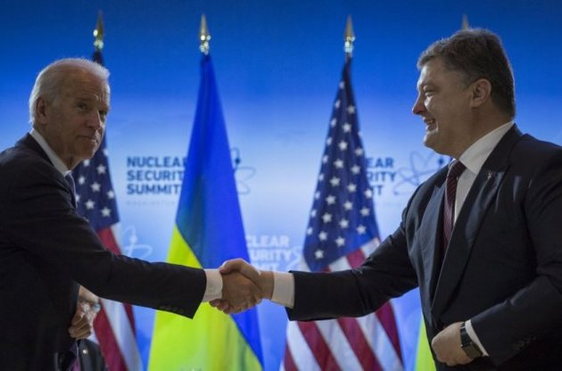 Байден озвучив Порошенку умови, за яких Україна може розраховувати на фінансову допомогу