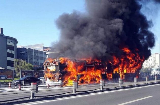 В центре Стамбула взорвался автобус