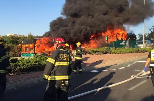 В Иерусалиме сгорели два автобуса – десятки раненных
