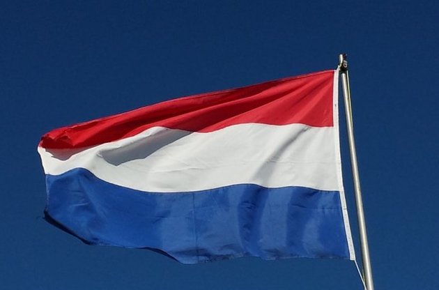 Парламент Нидерландов дал правительству больше времени на поиски решения по ассоциации Украины с ЕС