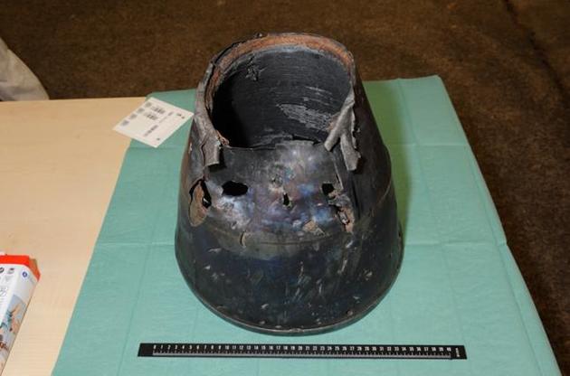 Нидерландские следователи показали кусок ракеты из системы "БУК", которая могла сбить MH17
