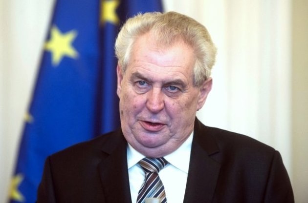 Президент Чехії закликає провести в країні референдум про членство в ЄС і в НАТО