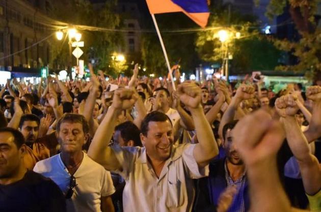 В Ереване прошел многотысячный митинг