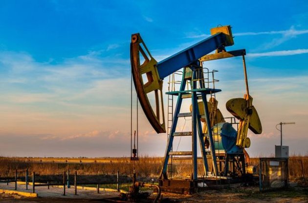 Світові ціни на нафту прискорюють зниження