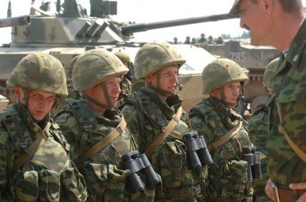 Российские войска демонстративно укрепляют свои позиции на админгранице с Крымом - Генштаб