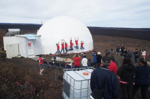На Гаваях завершився річний експеримент з імітації місії на Марс