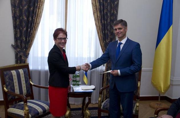 Новый посол США Йованович прибыла в Киев