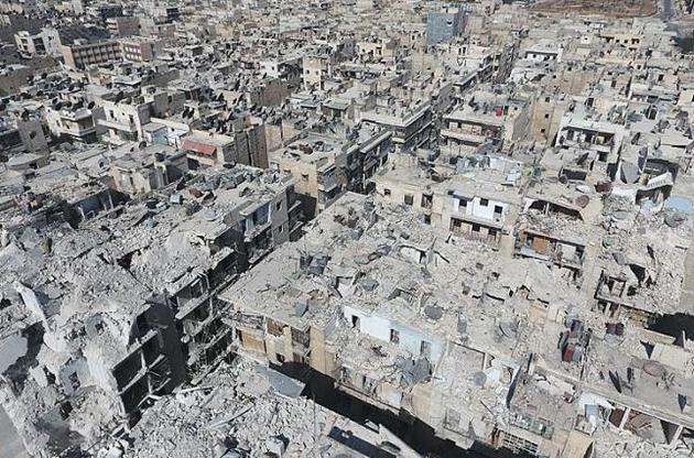 Российская авиация возобновила мощные бомбардировки восточного Алеппо - Reuters