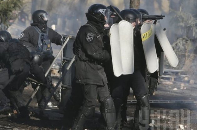 "Беркуту" на Евромайдан патроны со свинцовой картечью привозили спецмашины