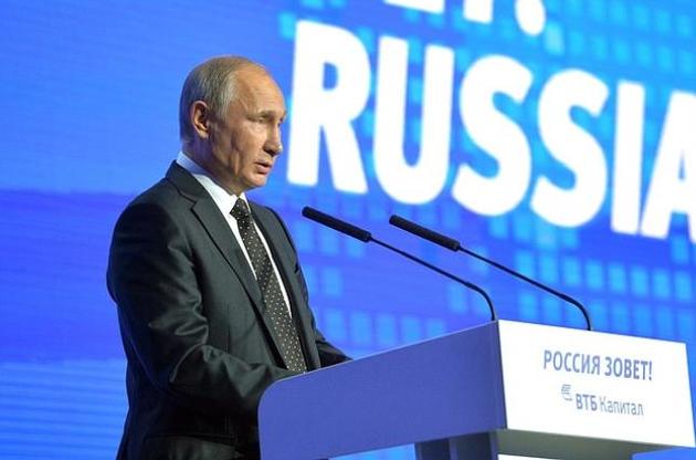 Путин считает, что в Донбассе уже не стреляют и время для политической части Минских соглашений