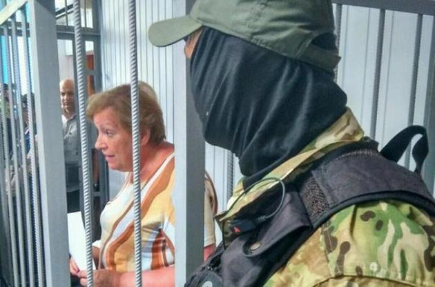 Коммунистку Александровскую выпустили из СИЗО с электронным браслетом