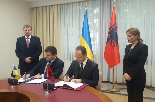 Україна та Албанія підписали угоду про взаємне скасування віз