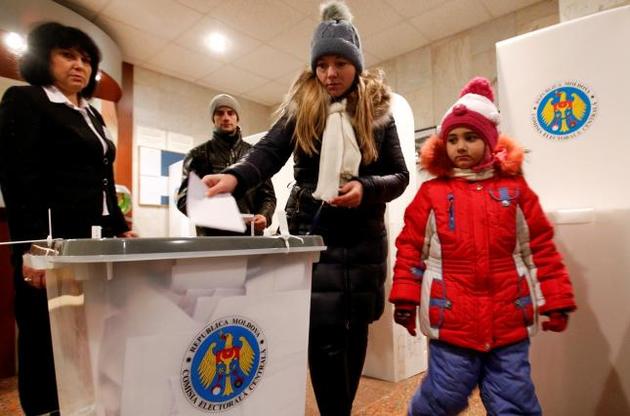 У Молдові проходить другий тур президентських виборів