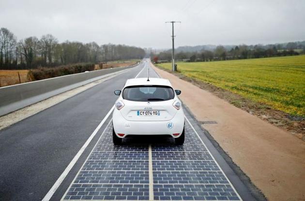 Во Франции открылось шоссе с солнечными панелями