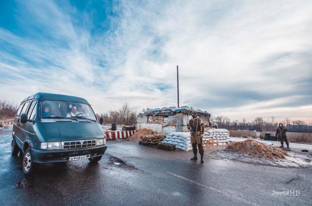 В "ДНР" возвращающихся переселенцев проверяют местные особисты - ИС