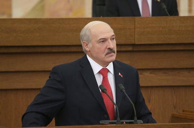 Лукашенко объявил курс на Запад из-за "друга Путина"