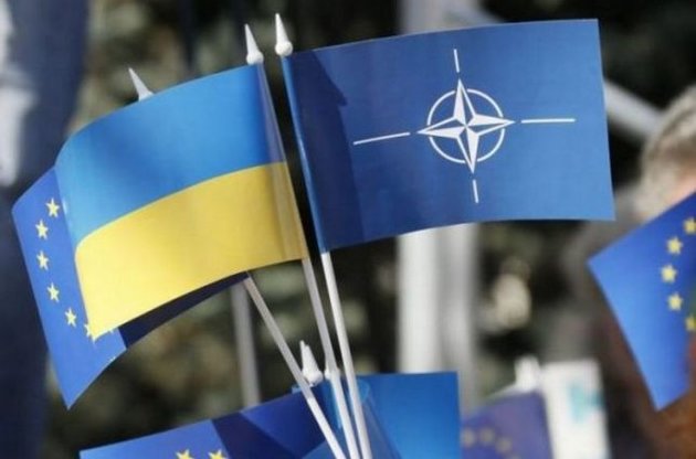 В администрации президента пояснили заявление Порошенко о референдуме по НАТО