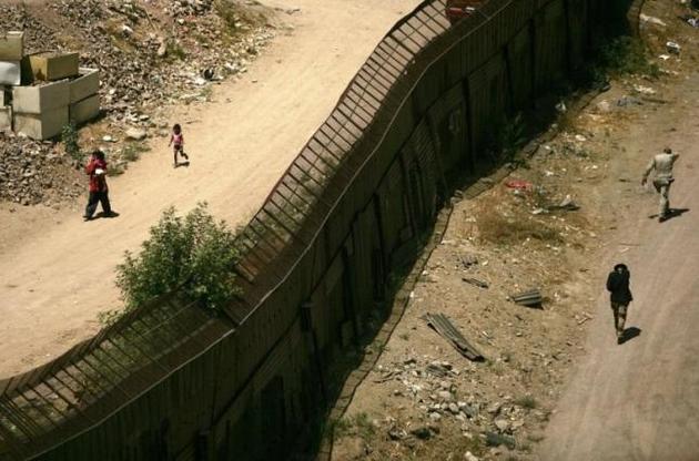 В Белом доме нашли только 0,1% от запланированной сумы на постройку стены на границе с Мексикой