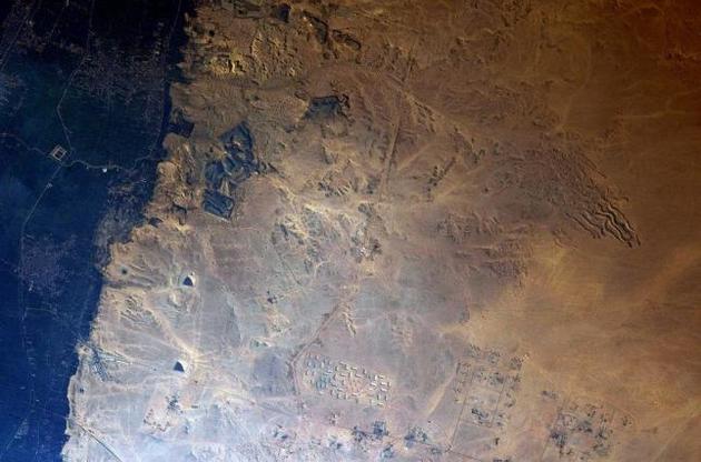 Астронавт ESA опубликовал снимок пирамид Египта из космоса