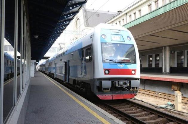 "Укрзалізниця" назначила дополнительные поезда в пасхальные дни