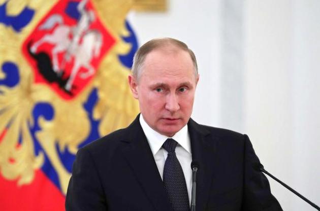 Путин уволил ряд высокопоставленных силовиков и чиновников РФ