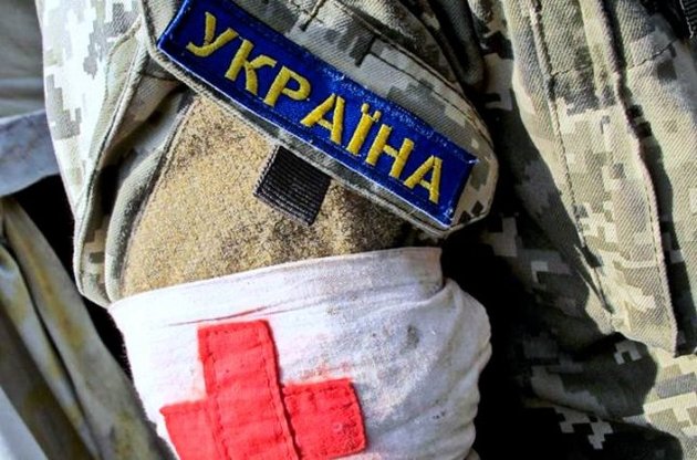 Два українських військовослужбовців отримали поранення в зоні АТО