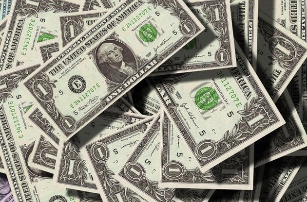 НБУ повысил официальный курс гривни до 26,87 грн/доллар