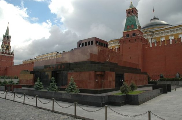 Почти 80% жителей России против сноса памятников Ленину