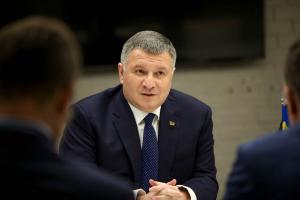 Аваков на встрече с Зеленским грозил отставкой — ZN.UA